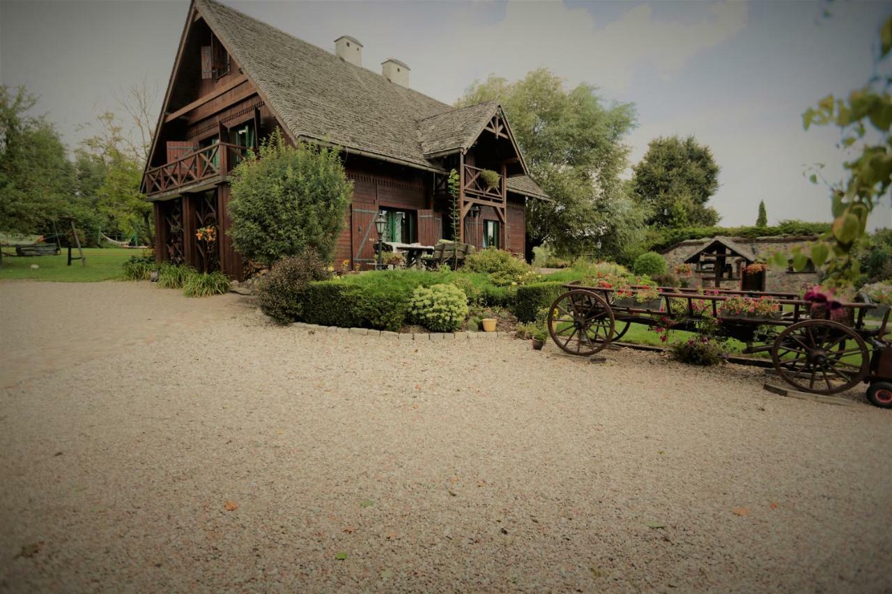 Domy Konesera Trzcin Exterior photo