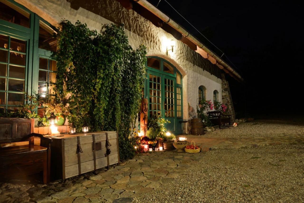 Domy Konesera Trzcin Exterior photo