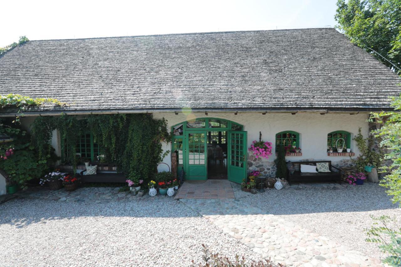 Domy Konesera Trzcin Exterior photo
